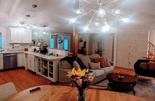 Nottingham House | Spacious Pawtuckaway Getaway