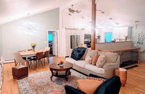 Nottingham House | Spacious Pawtuckaway Getaway