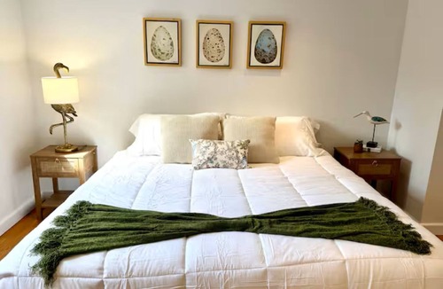 Redding Ridge House | Spacious Peaceful Redding Cottage Retreat