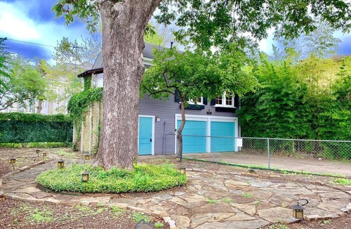 Old East Dallas House | Spacious & Peaceful Zen Retreat in Heart of Dallas