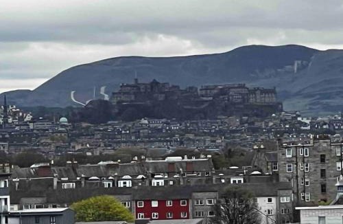 Newhaven Apartment | Spacious Penthouse