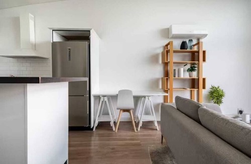 Auckland Central Business District Apartment | Spacious Penthouse With Spectacular Harbour Views!