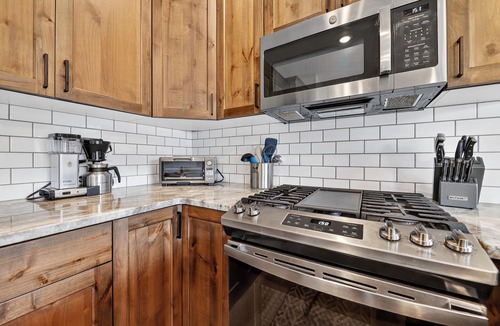 Brian Head Condo | Spacious Pet Friendly Mountain Townhome | Game Room + Near Slopes