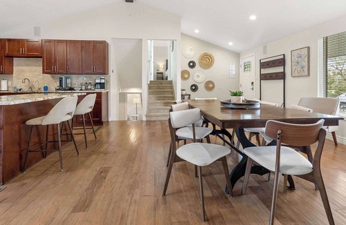 Northglenn House | Spacious & Pet Friendly- Hot Tub & Mountain Views