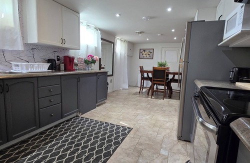 Halton Regional Municipality Apartment | Spacious, Pet Friendly Basement Apartment