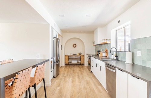 Tucson House | Spacious Pet-Friendly Winter Getaway with Firepit Pool Mountain Views