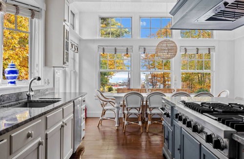 Fortunes Rocks House | Spacious Peter Pond Coastal Retreat