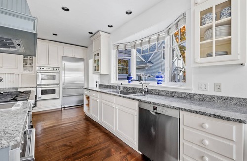 Fortunes Rocks House | Spacious Peter Pond Coastal Retreat