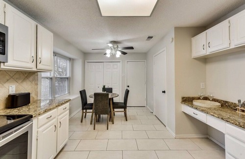 Plano House | Spacious Plano Home - Swimming Pool!