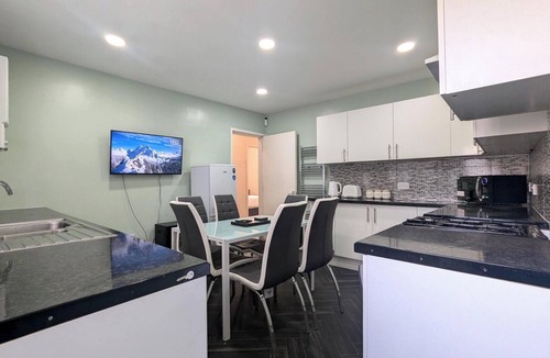 Clayton House | Spacious Powell Home Sleeps 11 6 bed 1,5 bath