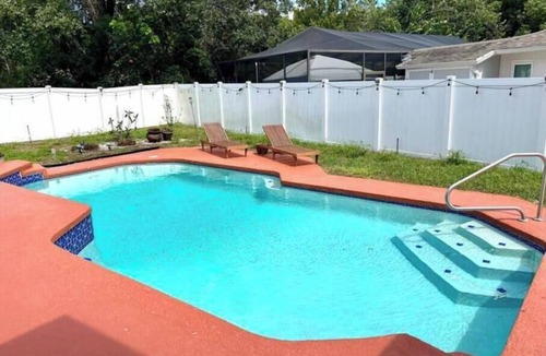 Greater Northdale House | Spacious Pool Home 4BD/3BA