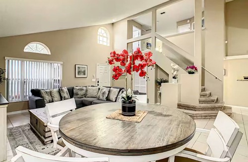 Lindfields House | Spacious Pool Home Near Disney | Sleeps 11