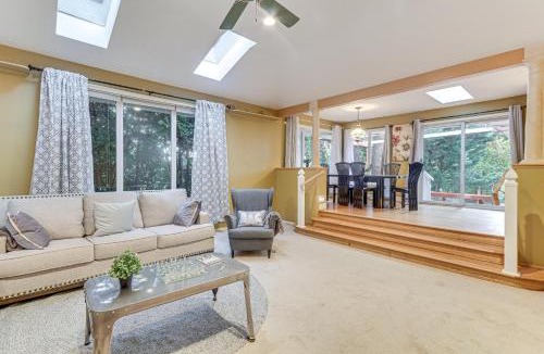 Tanasbourne House | Spacious Portland Area Home w/Fenced Yard