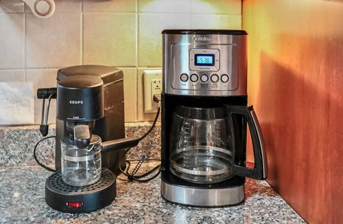 Parkside House | Spacious Portland Home + Parking