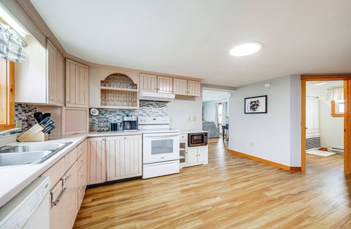 Presque Isle House | Spacious Presque Isle Home: Walk to Downtown!