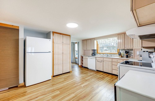 Presque Isle House | Spacious Presque Isle Home: Walk to Downtown!