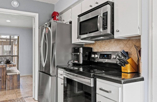 North Dallas Condo | Spacious Preston Hollow Condo