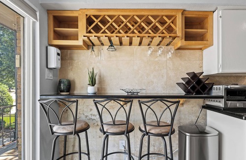 North Dallas Condo | Spacious Preston Hollow Condo