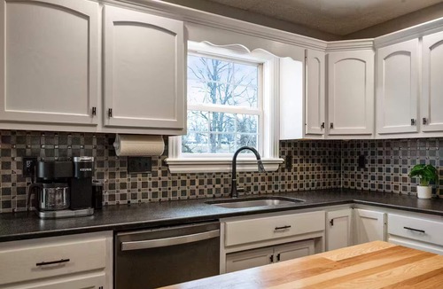 Bardstown House | Spacious, Pristine Home w/Firepit, Bourbon Lounge