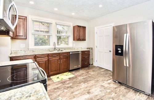Auburndale House | Spacious Private Retreat Near Downtown Boston!