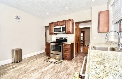 Auburndale House | Spacious Private Retreat Near Downtown Boston!