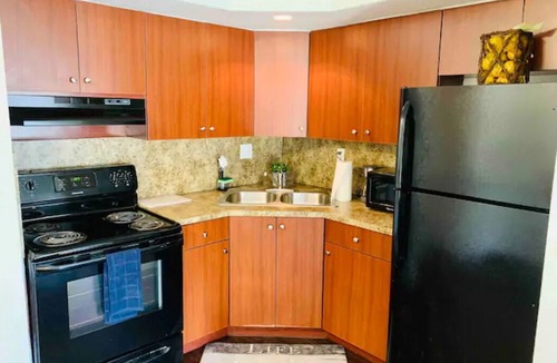 Oakland Park House | Spacious Private Apartment in Oakland Park 21