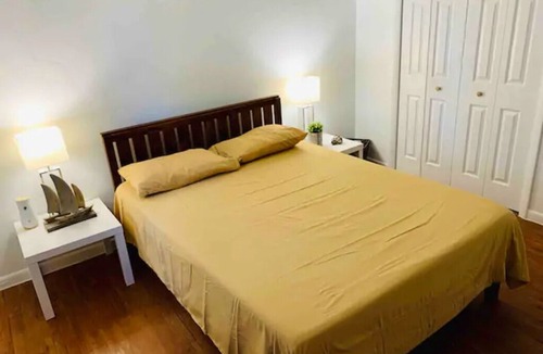 Oakland Park House | Spacious Private Apartment in Oakland Park 21