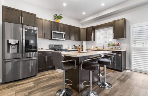 Niagara Falls House | Spacious Private Getaway Minutes to Niagara Falls!