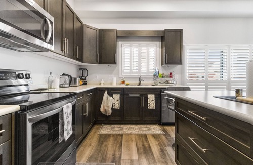 Niagara Falls House | Spacious Private Getaway Minutes to Niagara Falls!