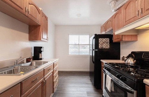 Circle Area Apartment | Spacious & Private, Centrally Located