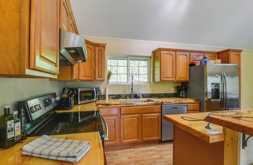 Lazy Mountain House | Spacious & Private Home w/Lazy Mountain View