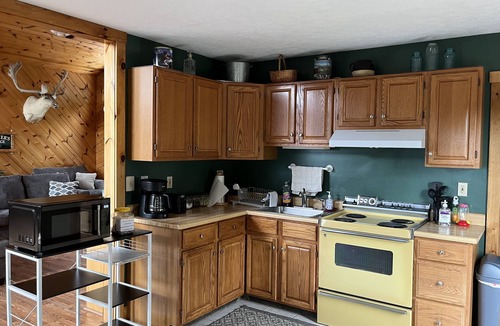 Luray Cabin | Spacious Private Retreat with Great Views of Page Valley & Blue Ridge Mountains