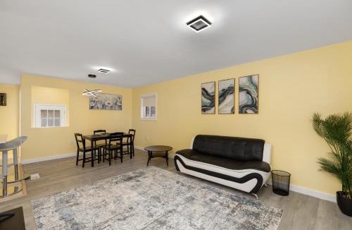 Redford House | Spacious Private Room in a Spacious Shared Home#4