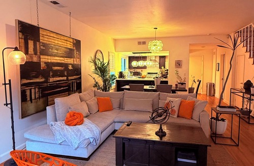 Hawthorne House | spacious private room w/share bathroom