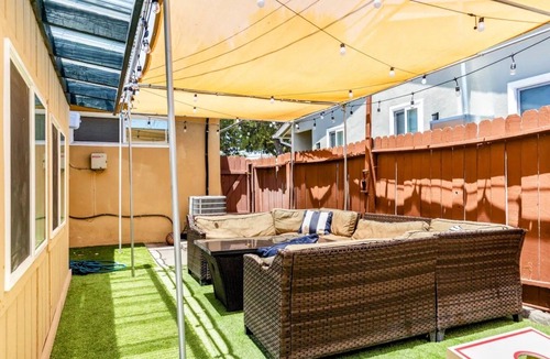 Harbor House | Spacious Private Studio near Disneyland w Backyard