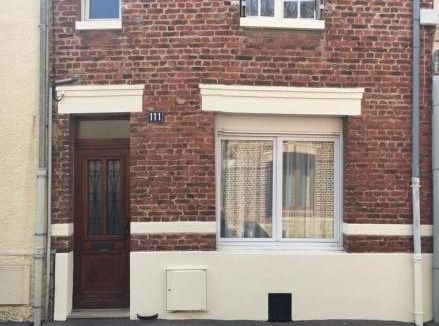 Saint-Quentin House | Spacious Quentoinise Town House