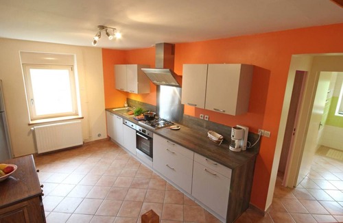 Mauves-sur-Huisne Cottage | Spacious quiet house, pets allowed