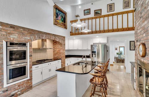 Lincoln House | Spacious, Quiet, 4BR+office, 1.5 acres yard