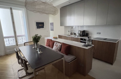 Saint-Vincent-de-Paul Apartment | Spacious, Quiet and Elegant Apartment in Paris