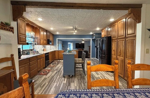 Lebanon House | Spacious, Quiet, & Cozy 3 BR Home in Lebanon! Pet-Friendly!