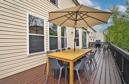 Roselawn Finance House | Spacious, Quiet & Location! – Great for Long Stays
