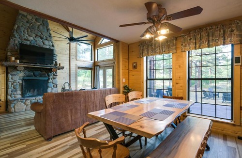 Pagosa Springs House | Spacious & Quiet Pagosa Springs Cabin w/Deck!