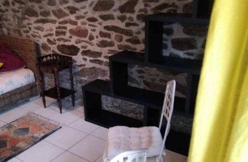 Le Minihic-sur-Rance Bed & Breakfast | Spacious room with direct access, right in the center, 5 minutes from the beach