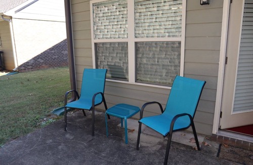 New Castle House | Spacious Ranch home in Quiet Community with a Modern Touch