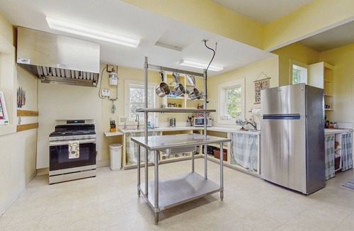 Crooked River Ranch House | Spacious Ranch Home on Long Hollow Ranch, w/hot tub, WiFi, access to trails