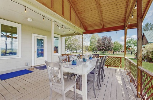 Crooked River Ranch House | Spacious Ranch Home on Long Hollow Ranch, w/hot tub, WiFi, access to trails