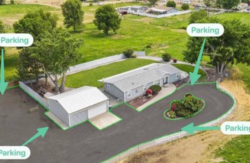 Finley House | Spacious Ranch Home with Fenced Yard