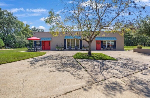 Mineola Cottage | Spacious Red Oak Cottage at Fall Farm