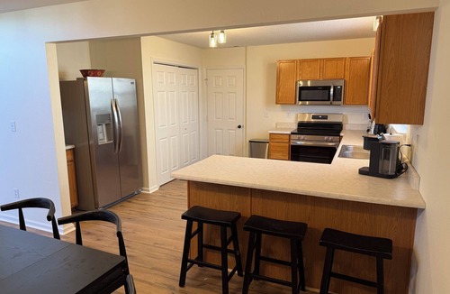 Whitestown House | Spacious & Relaxing 3BR w/Pond Views