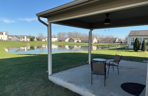 Whitestown House | Spacious & Relaxing 3BR w/Pond Views